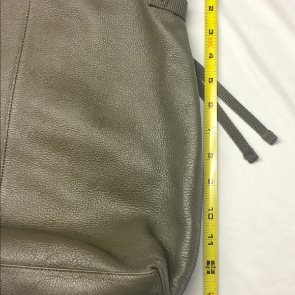 GAP Leather Tote - Picture 4 of 7